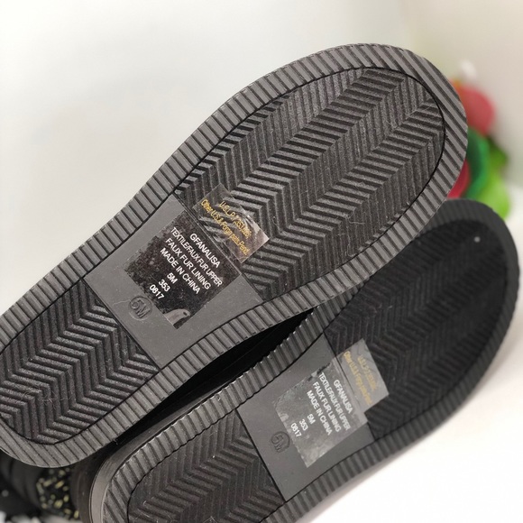 Guess💥NWOT💥 Black Woman’s Weather Boots 5M - Picture 5 of 5